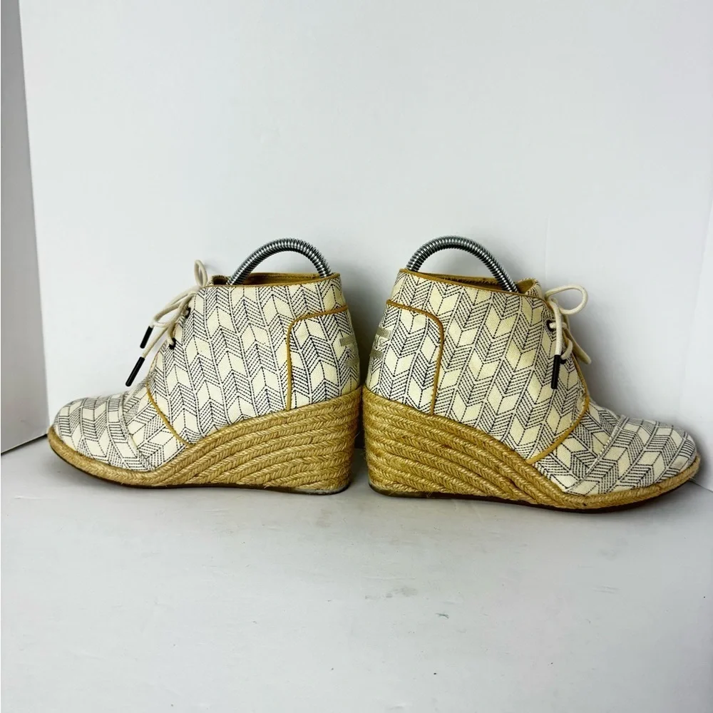 Toms Women's Cream and Black Espadrille Boots Size 8